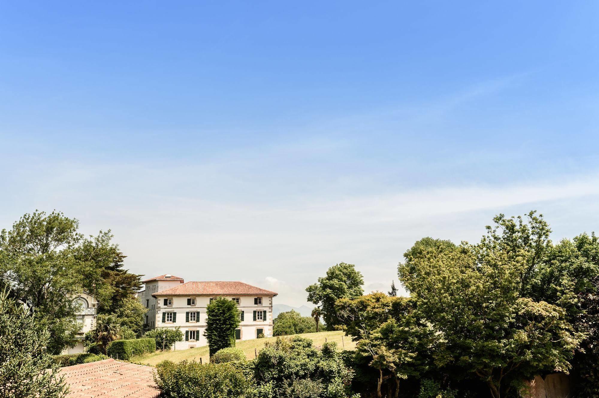 Arraya Hotel Sare Exterior photo